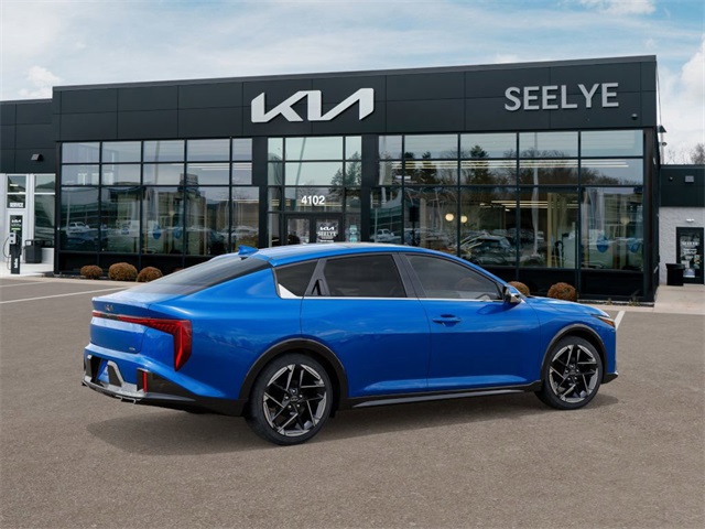 2025 Kia K4 GT-Line photo 4