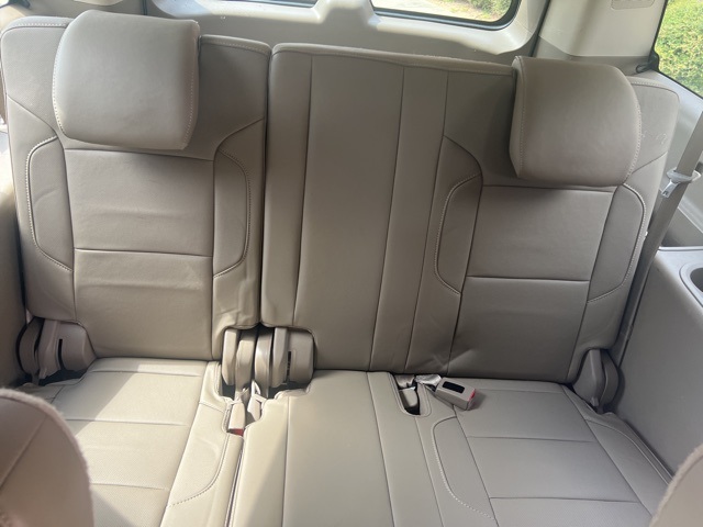 2016 Chevrolet Suburban LTZ photo 30
