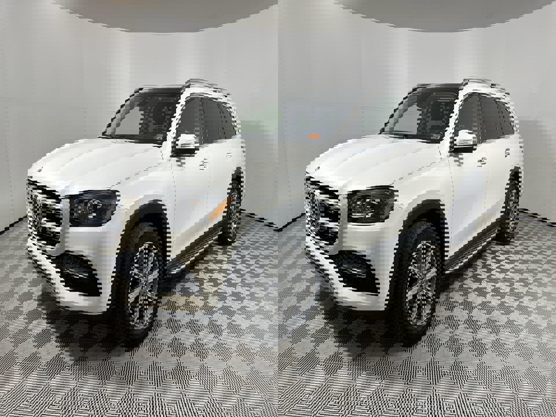 2022 Mercedes Benz GLS 450 4MATIC photo 4