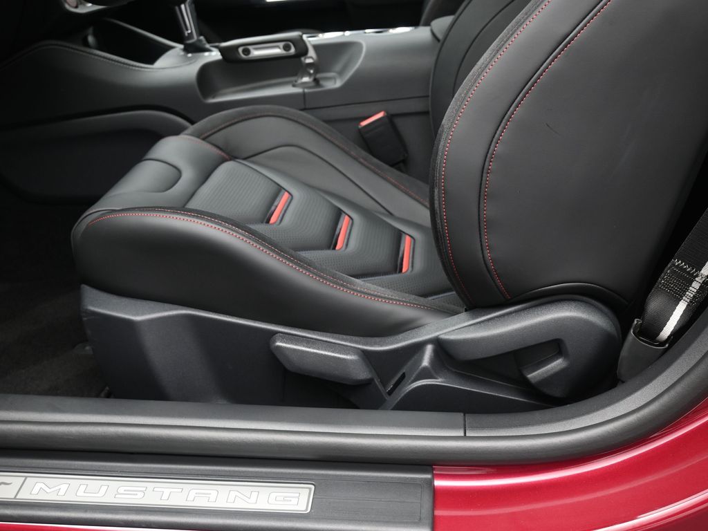 2025 Ford Mustang GT Premium photo 9