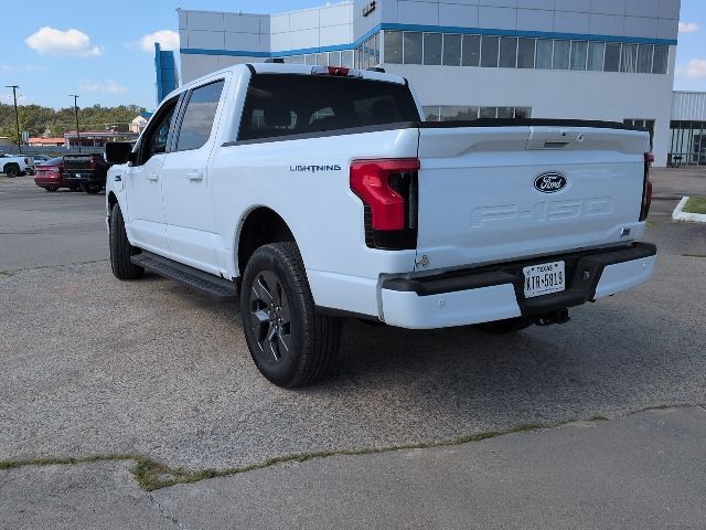 2025 Ford F-150 Lightning photo 4