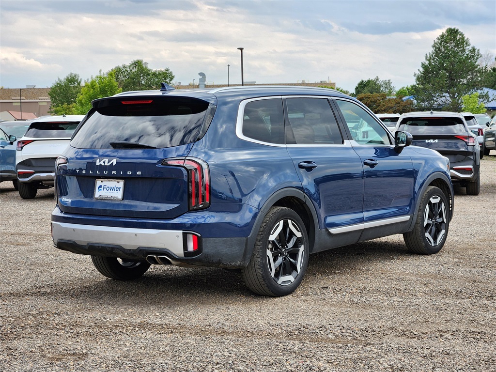 2024 Kia Telluride EX photo 3