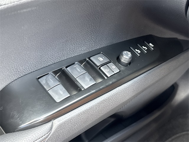 2025 Toyota Camry XLE photo 16