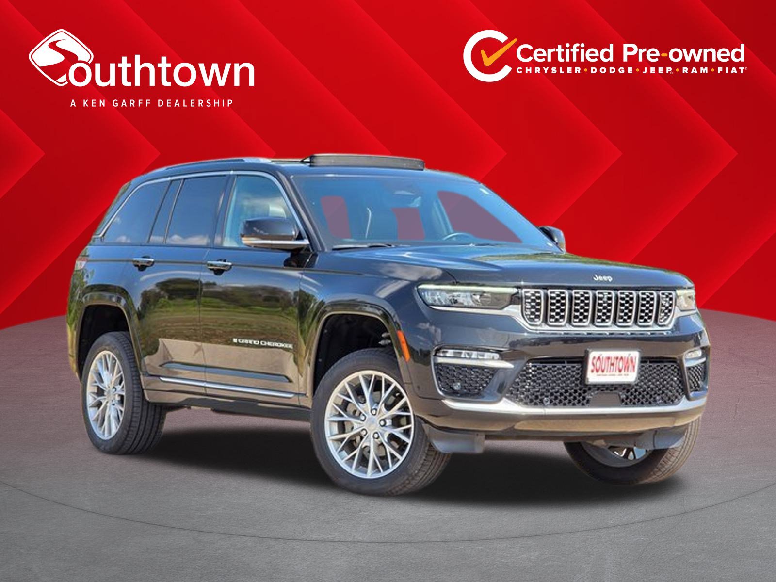 2022 Jeep Grand Cherokee Summit's photo