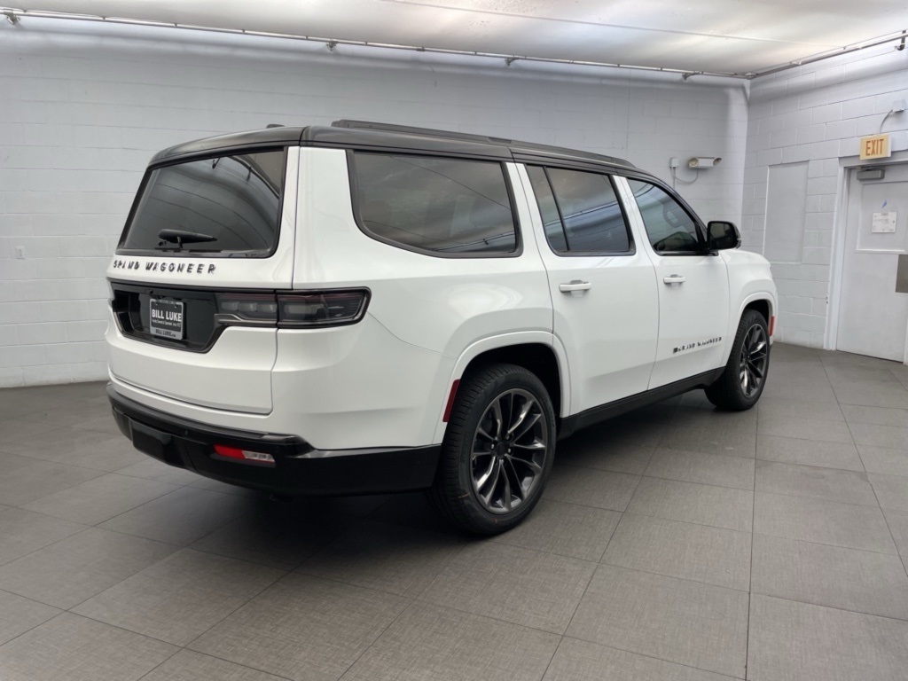 2025 Jeep Grand Wagoneer III photo 3