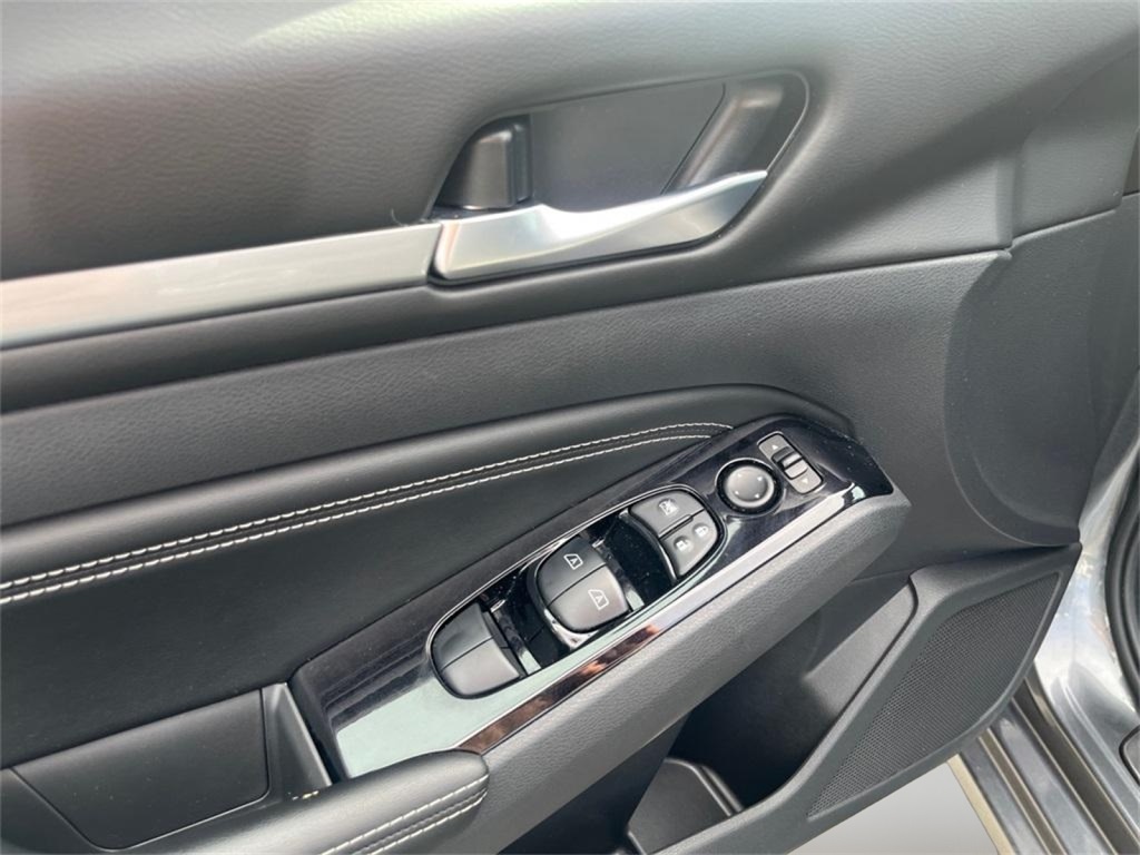 2021 Nissan Altima 2.5 SL photo 11