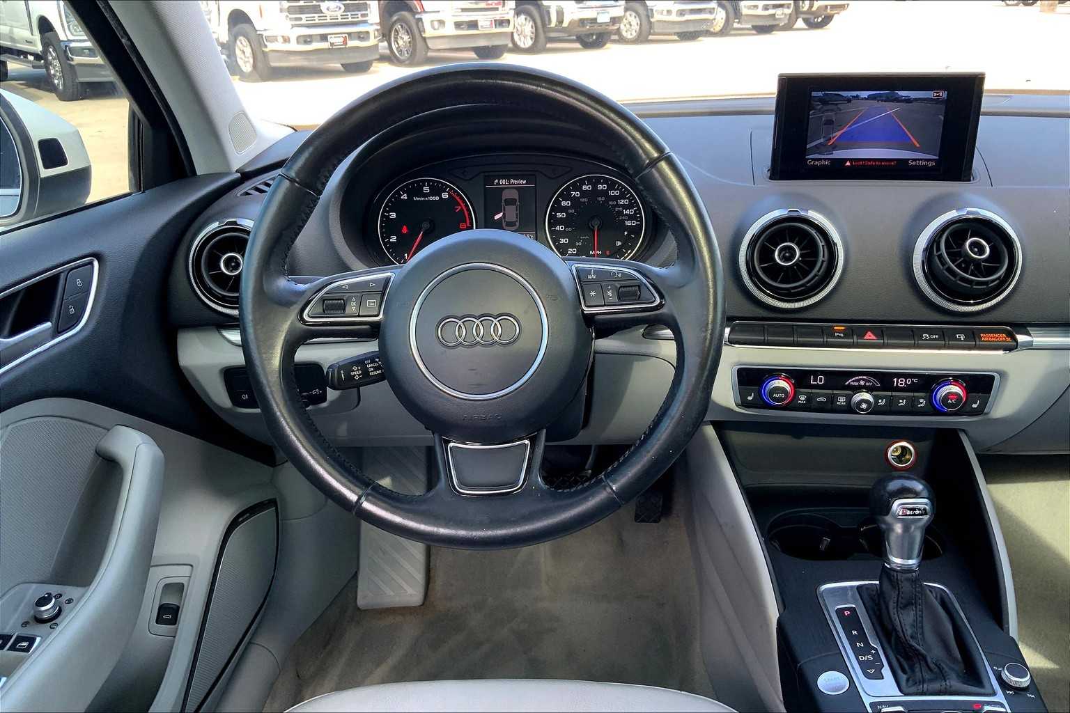 2015 Audi A3 1.8T Premium Plus photo 5