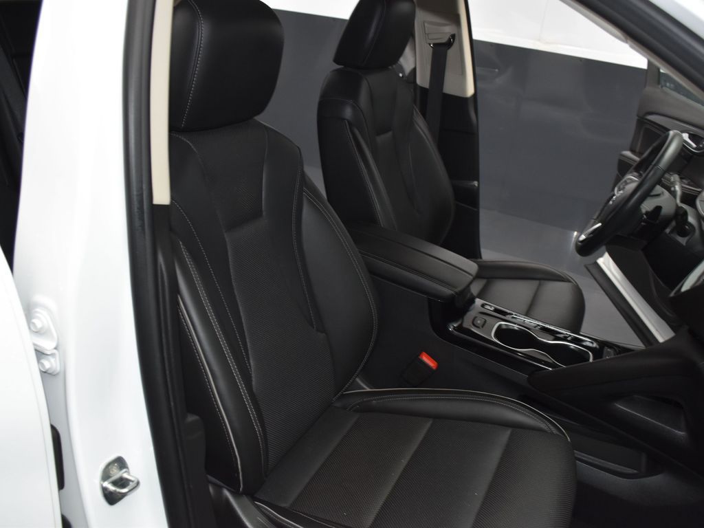 2023 Buick Envision Essence photo 26