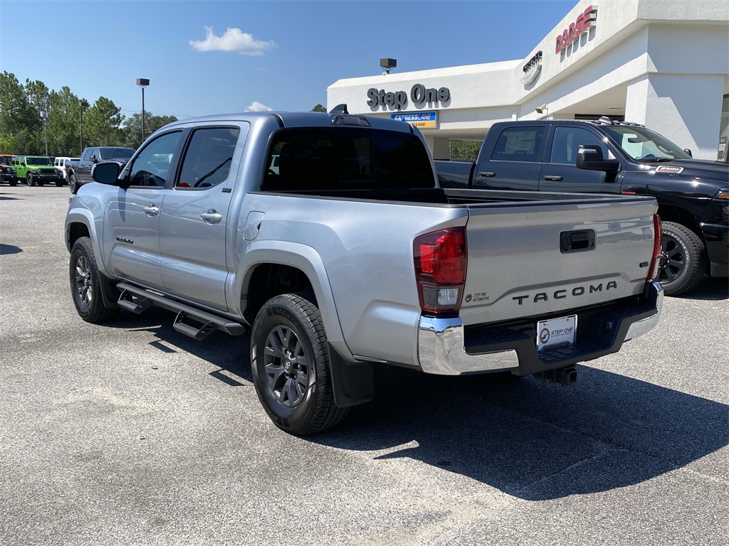2023 Toyota Tacoma SR5 photo 5