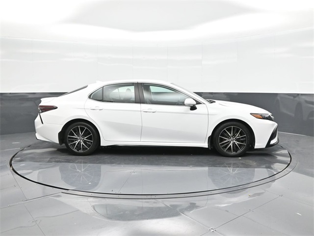 2023 Toyota Camry SE photo 23