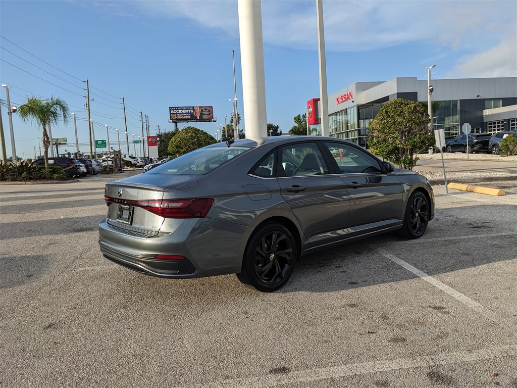 2025 Volkswagen Jetta 1.5T SE photo 7