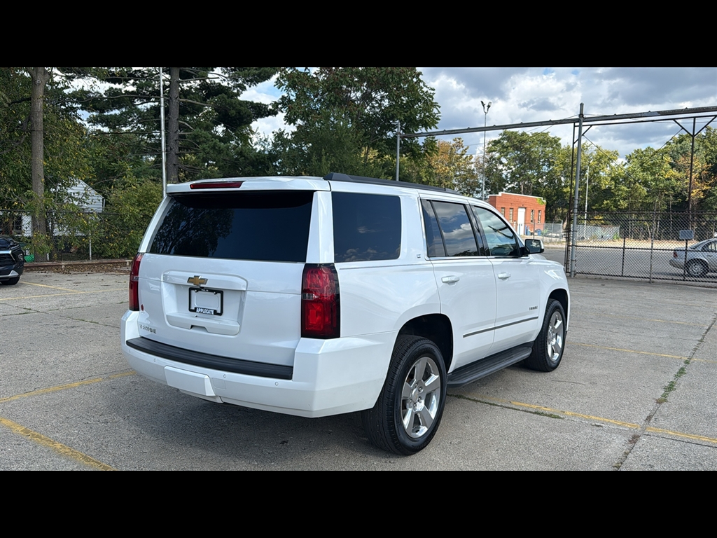 2020 Chevrolet Tahoe LT photo 3