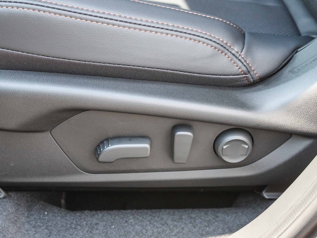 2025 Subaru Forester Touring photo 20