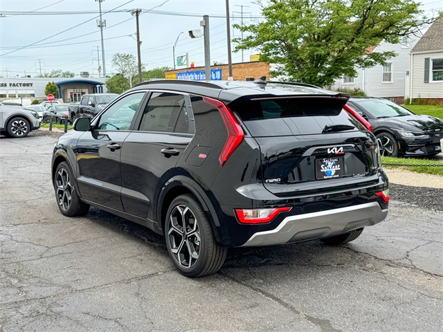2025 Kia Niro EX Touring photo 5
