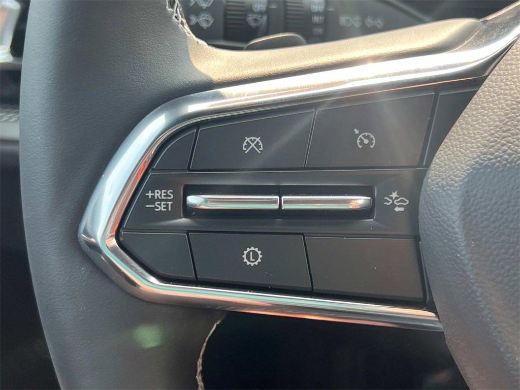 2025 Chevrolet Traverse photo 21
