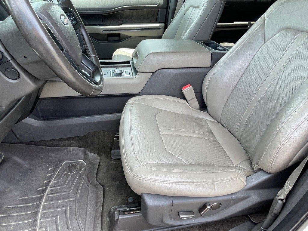 2019 Ford Expedition Limited photo 13