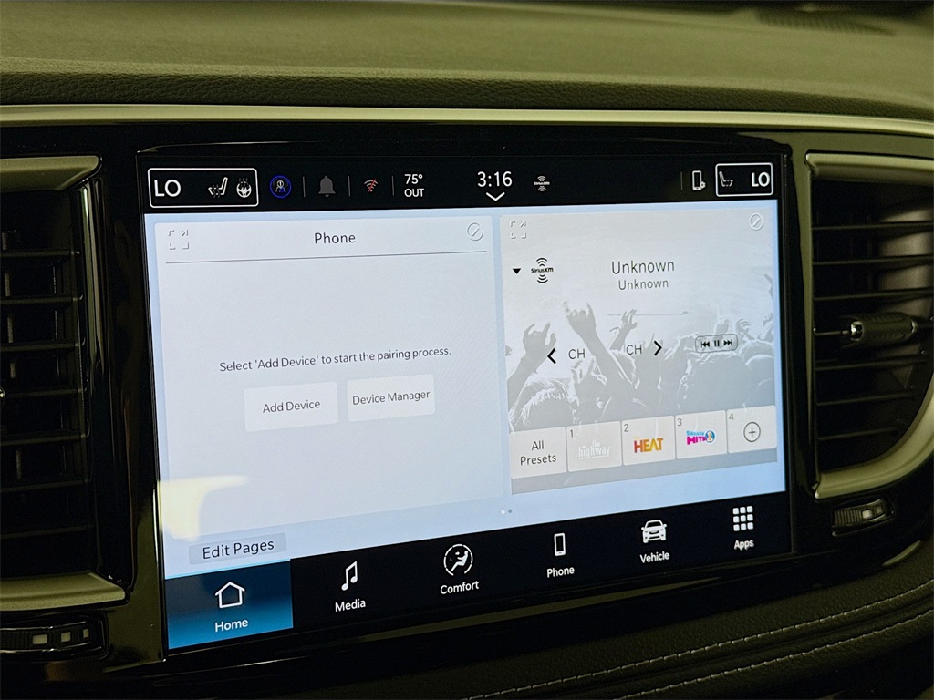 2025 Chrysler Pacifica photo 14
