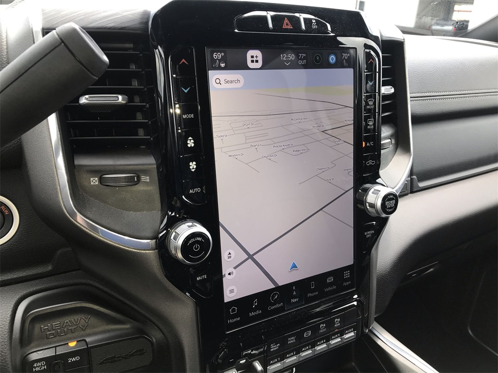 2023 Ram 3500 Laramie photo 15