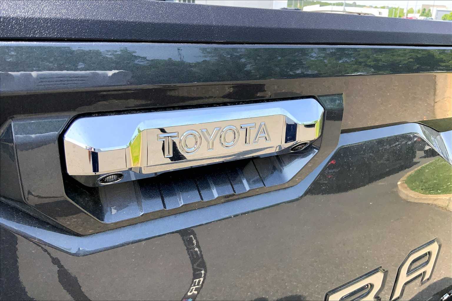 2025 Toyota Tundra CapStone CrewMax photo 14
