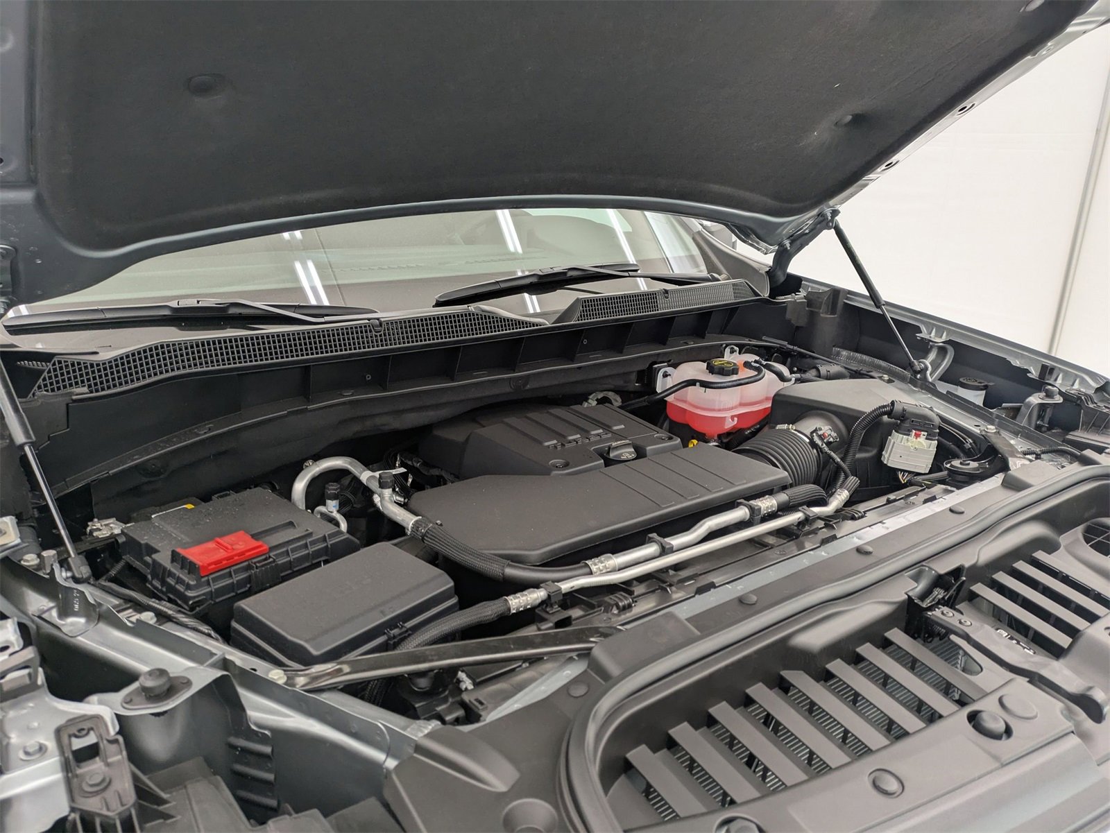 2025 Chevrolet Silverado 1500 LT photo 14