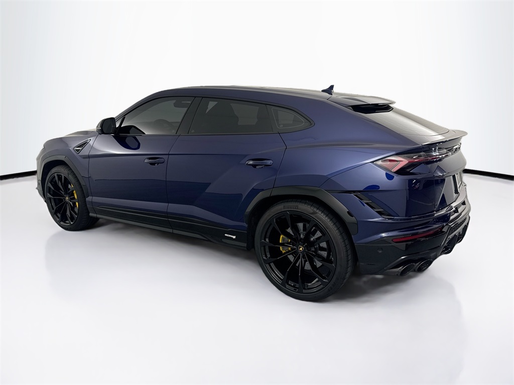 2023 Lamborghini Urus S photo 7