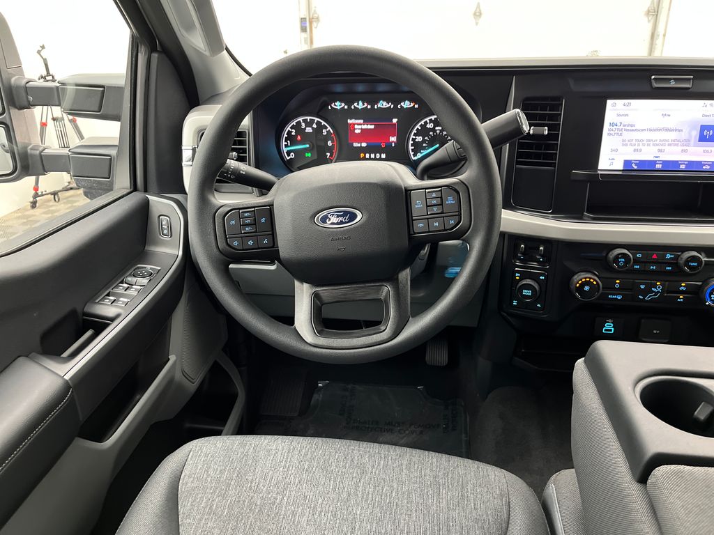 2026 Ford F-250 photo 13