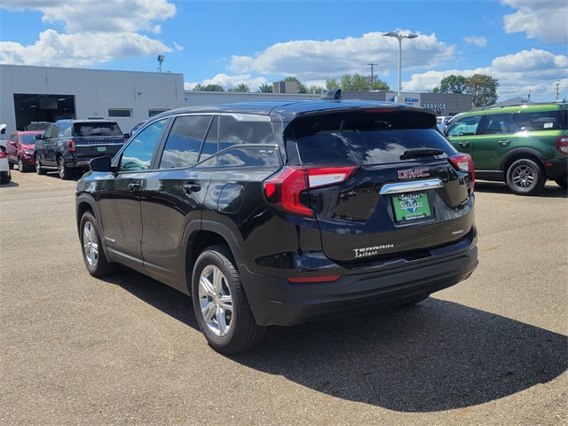 2024 Gmc Terrain SLE photo 3