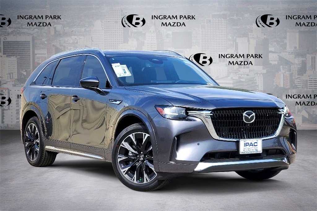 2025 Mazda CX-90 Premium Package's photo