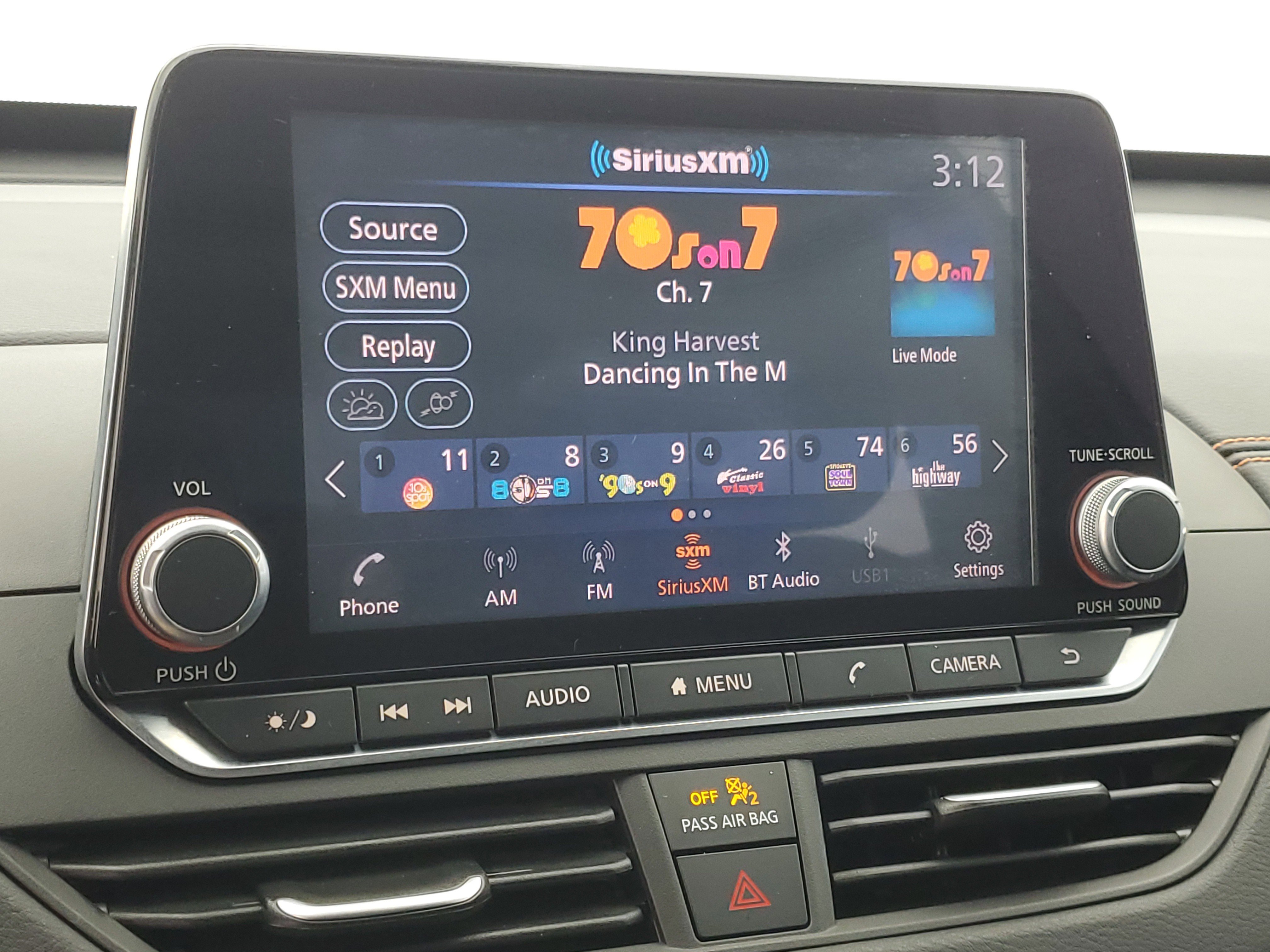 2020 Nissan Altima 2.5 SR photo 2