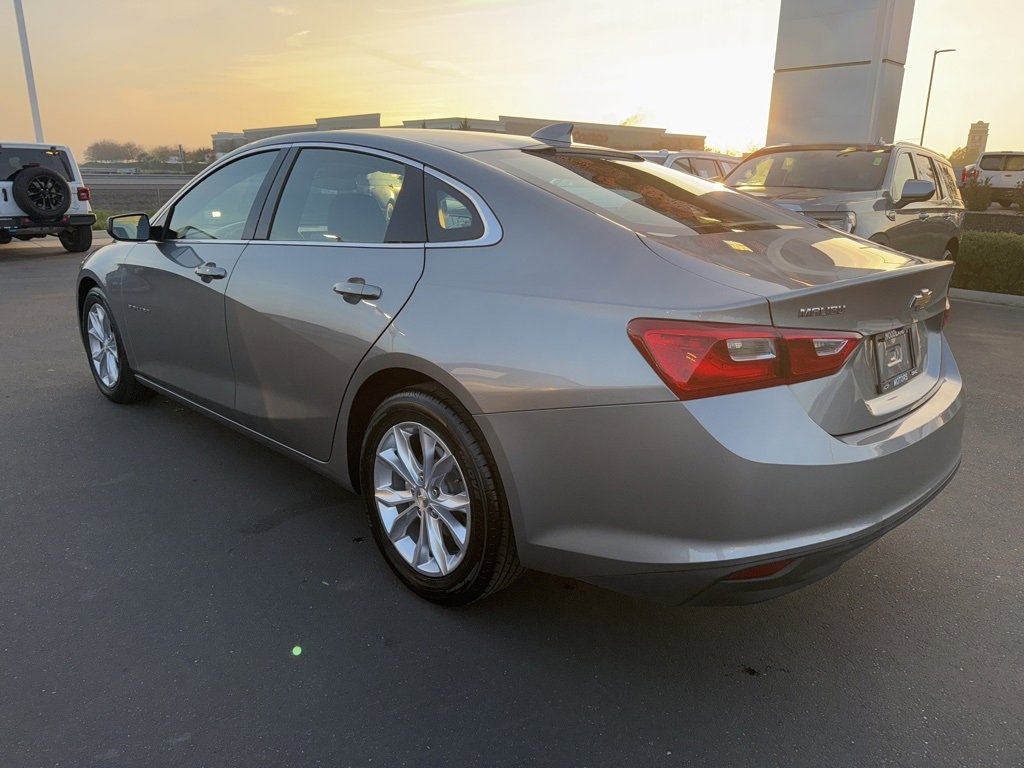 2023 Chevrolet Malibu 1LT photo 3
