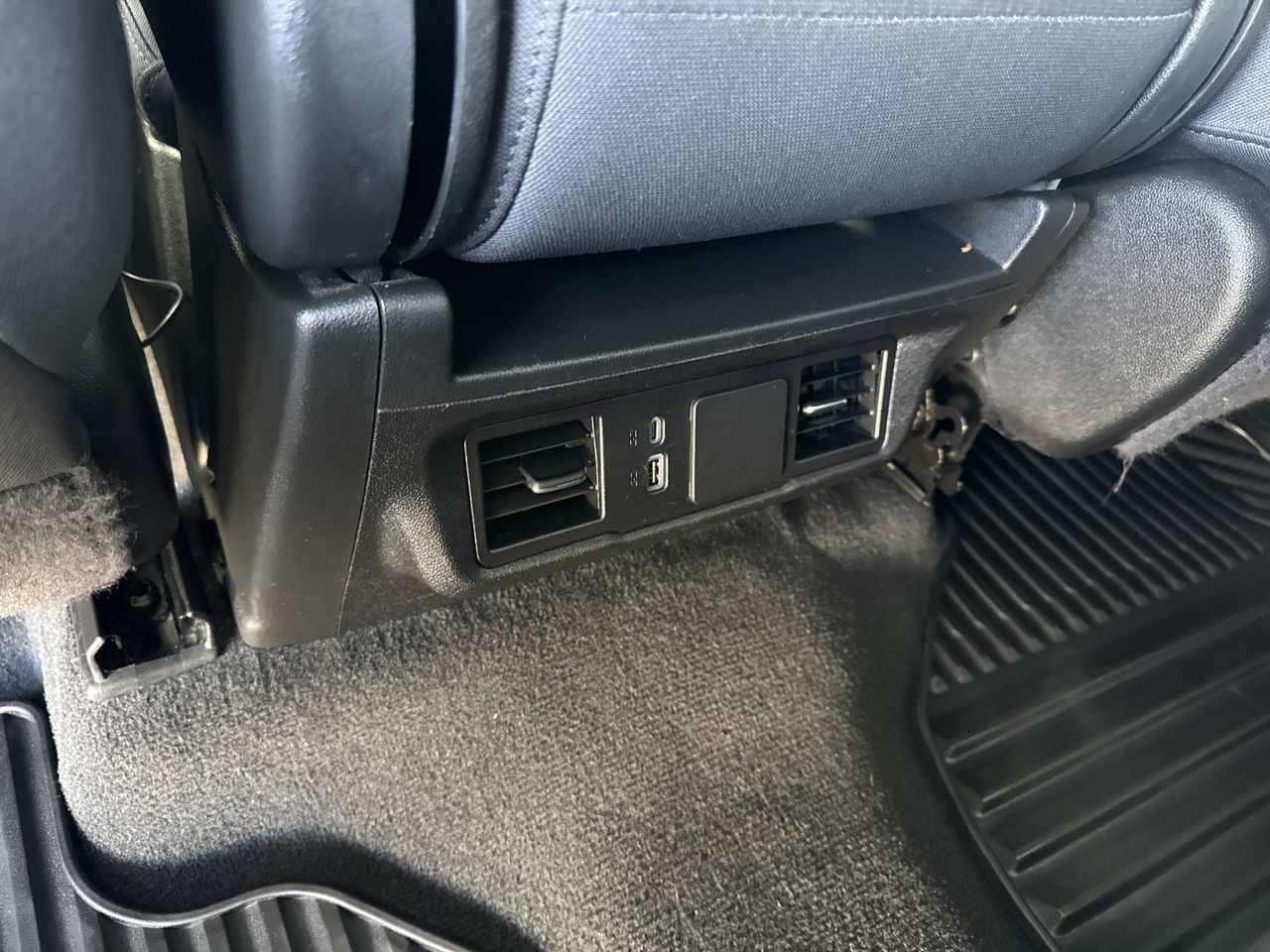 2025 Chevrolet Silverado 1500 Custom photo 22
