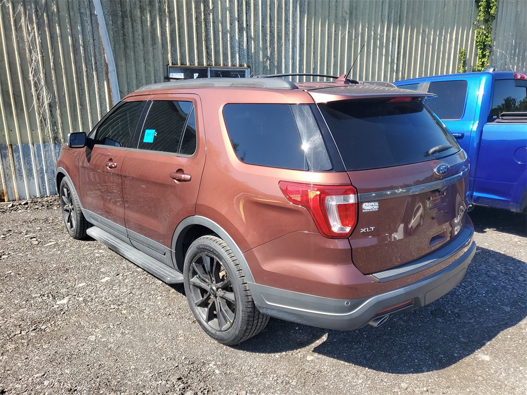 2018 Ford Explorer XLT photo 2
