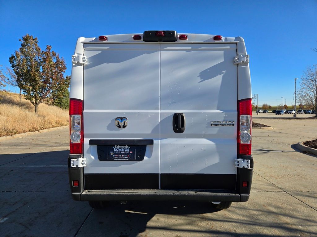 2025 Ram ProMaster 2500 photo 3