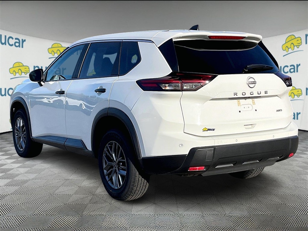 2024 Nissan Rogue S photo 3