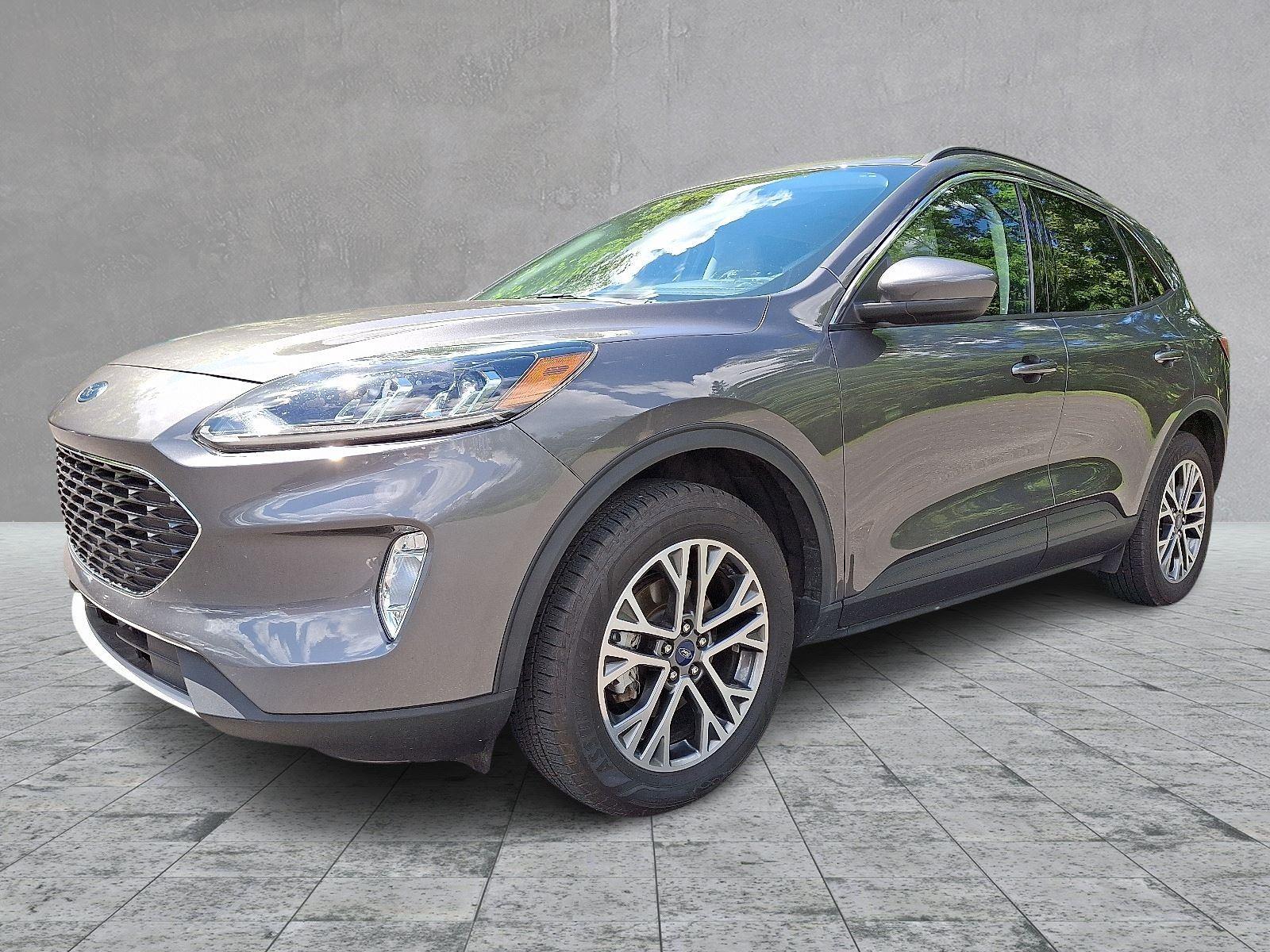 2021 Ford Escape SEL Hybrid photo 3
