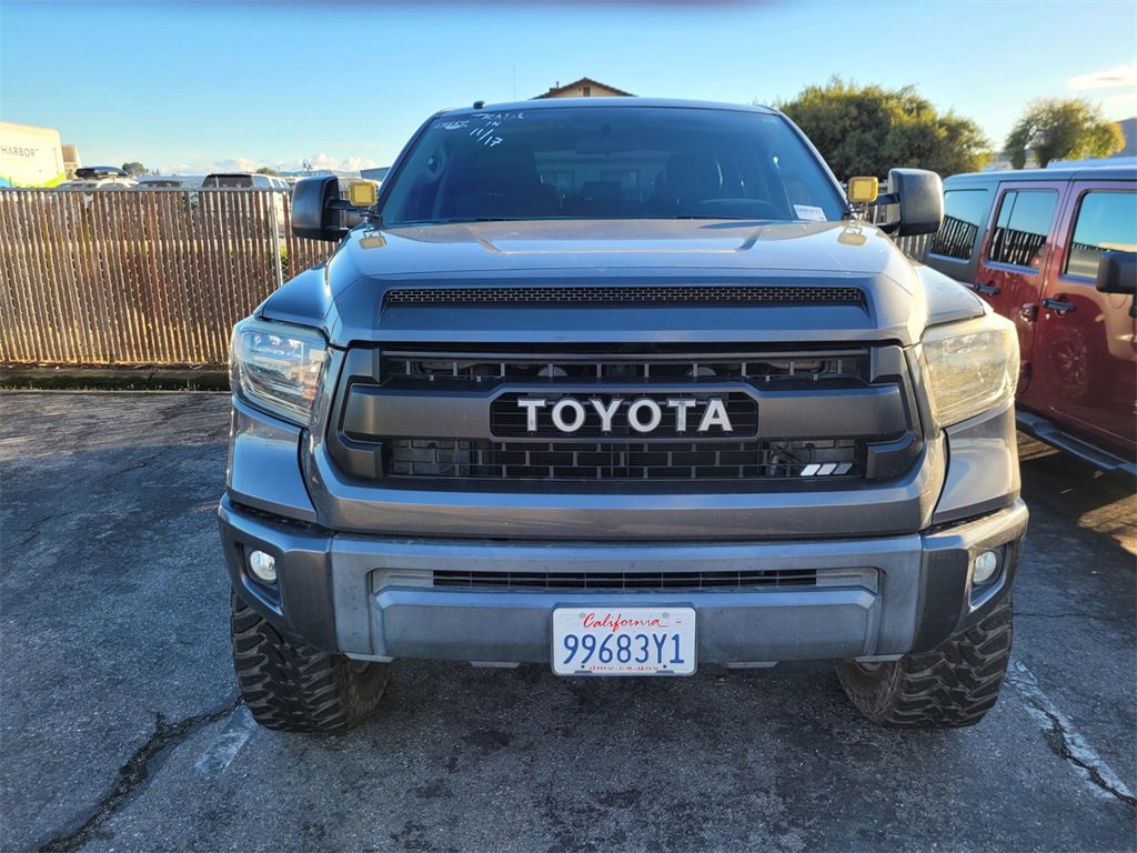 2016 Toyota Tundra SR5 photo 2