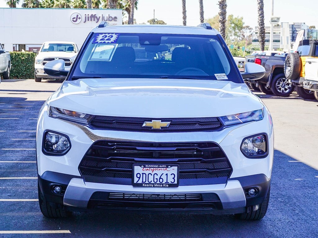 2022 Chevrolet Trailblazer LT photo 2