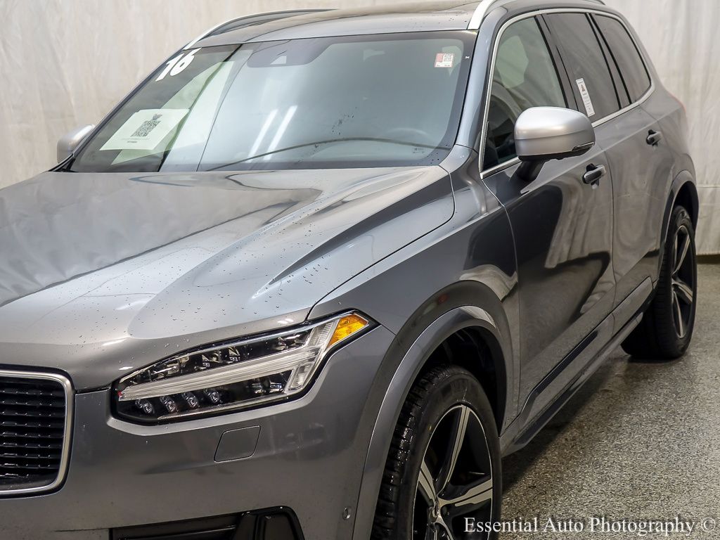 2016 Volvo XC90 T6 R-Design photo 2