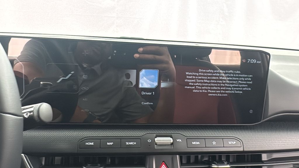 2025 Kia K4 GT-Line photo 22