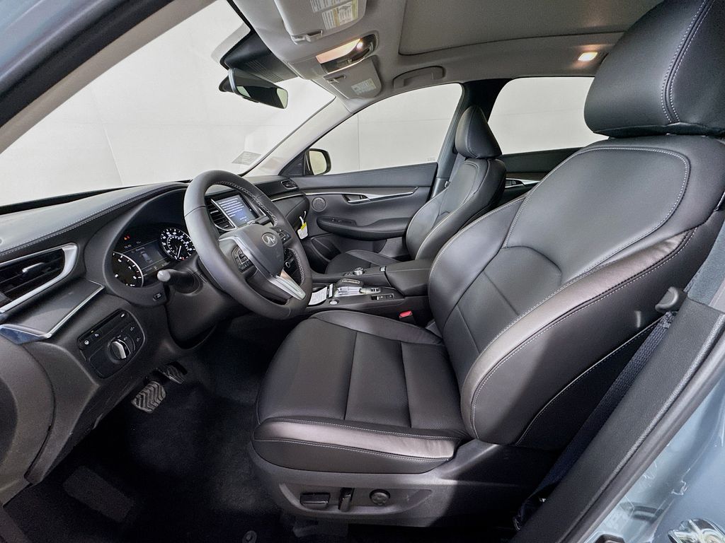 2025 Infiniti QX50 Luxe photo 19