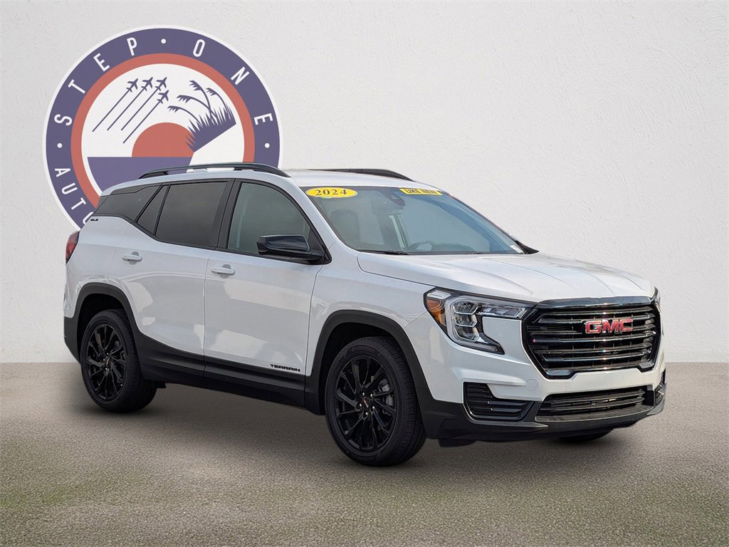 2024 GMC Terrain SLE's photo