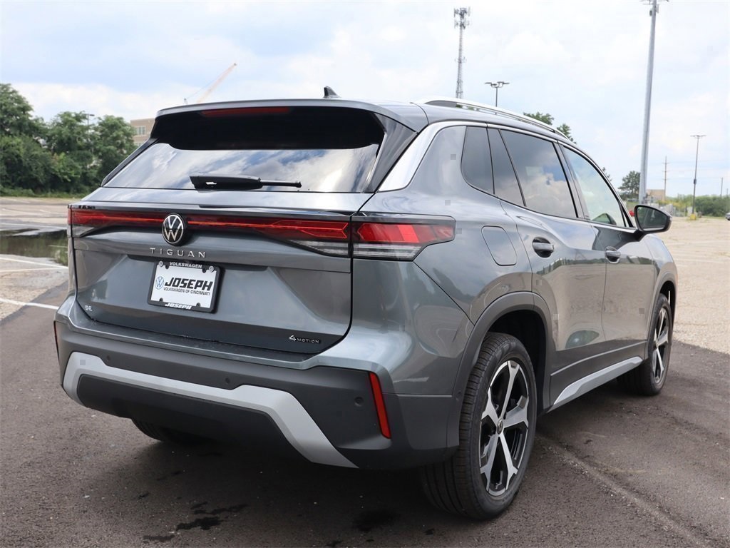 2025 Volkswagen Tiguan SE photo 4