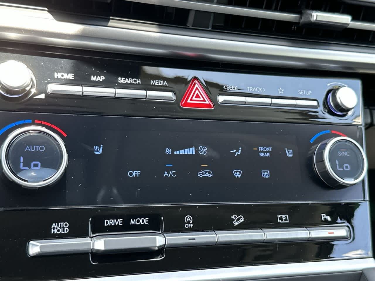 2026 Hyundai Santa Fe SEL photo 17