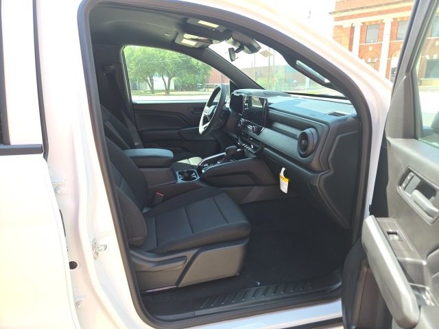 2025 Chevrolet Colorado LT photo 9