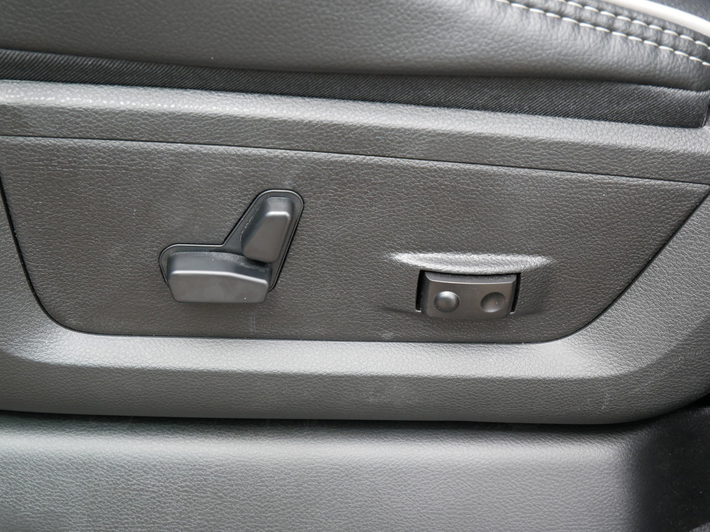 2026 Ram 3500 Laramie photo 13