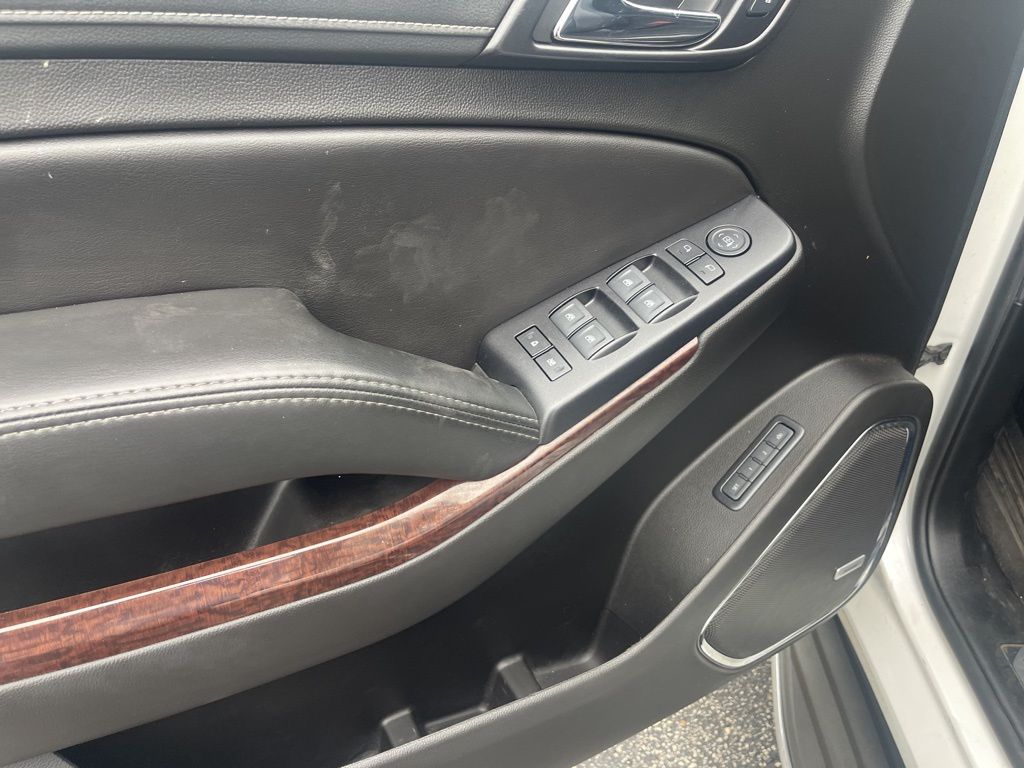 2019 Gmc Yukon SLT photo 26