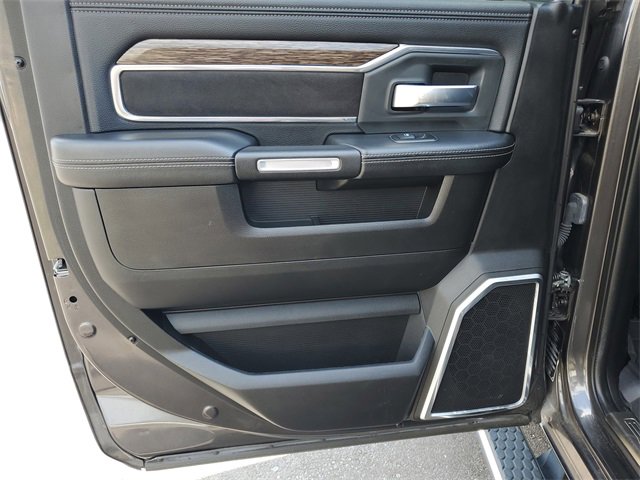 2019 Ram 2500 Laramie photo 24