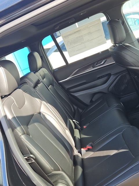 2025 Jeep Grand Cherokee Limited photo 16