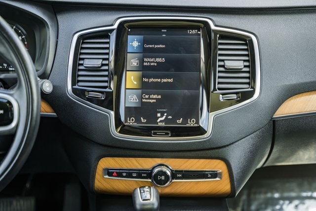 2022 Volvo XC90 Momentum photo 15