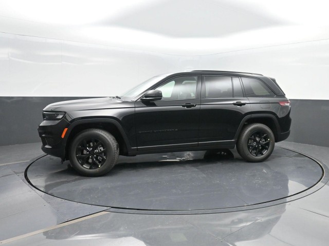 2025 Jeep Grand Cherokee Altitude's photo